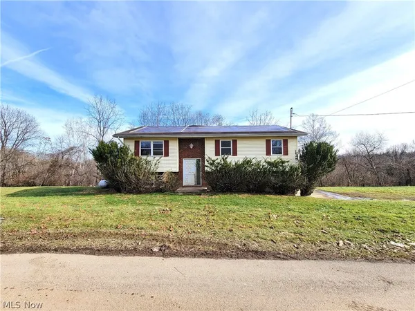 $90,000 | 395 Garfield Heights Road, Le Roy, WV 25252