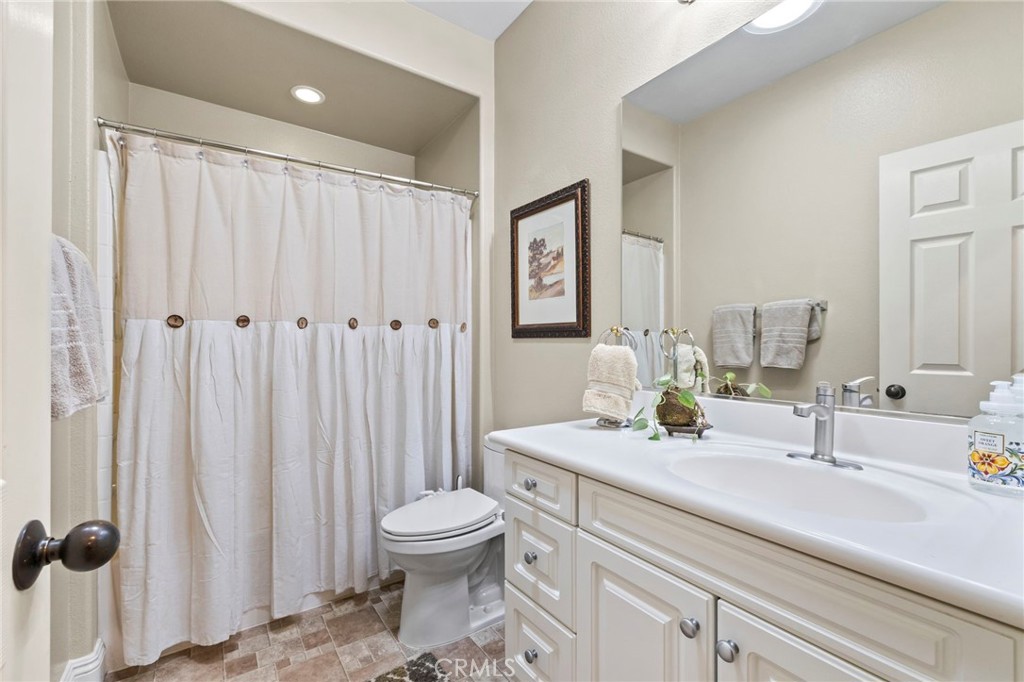 1705 Arthur Loop West Upland, CA 91784 - Photo 22 of 30 Front full bath
