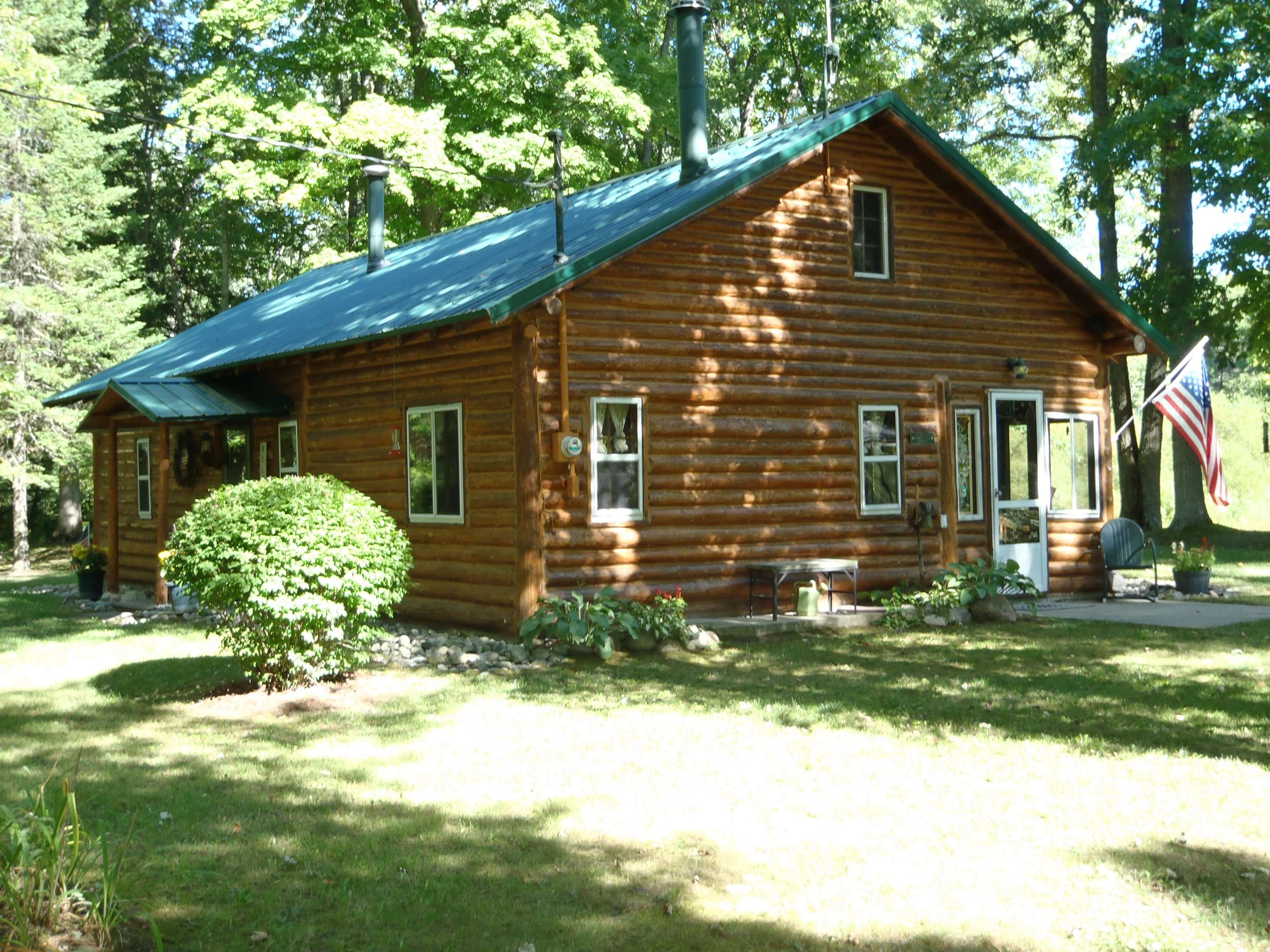 1457 Muskegon Banks Road Marion, MI 49665 - Photo 2 of 31 50090077-1.JPG