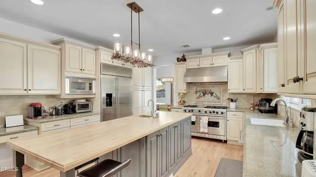 $4,550,000 | 1929 Lyans Drive, La Canada Flintridge, CA 91011