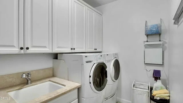 $4,550,000 | 1929 Lyans Drive, La Canada Flintridge, CA 91011