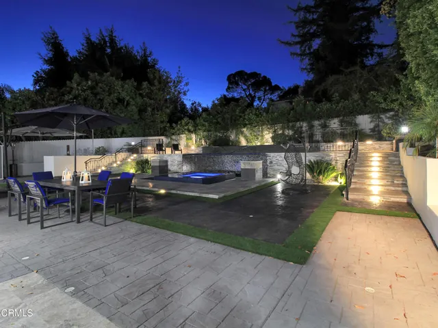 $4,550,000 | 1929 Lyans Drive, La Canada Flintridge, CA 91011
