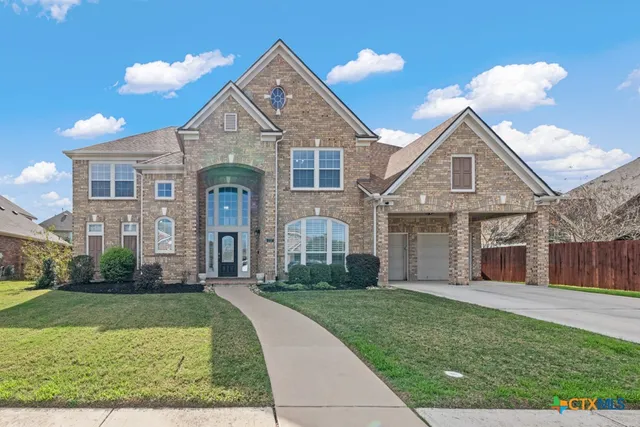 $709,900 | 1737 Oak Wind, New Braunfels, TX 78132
