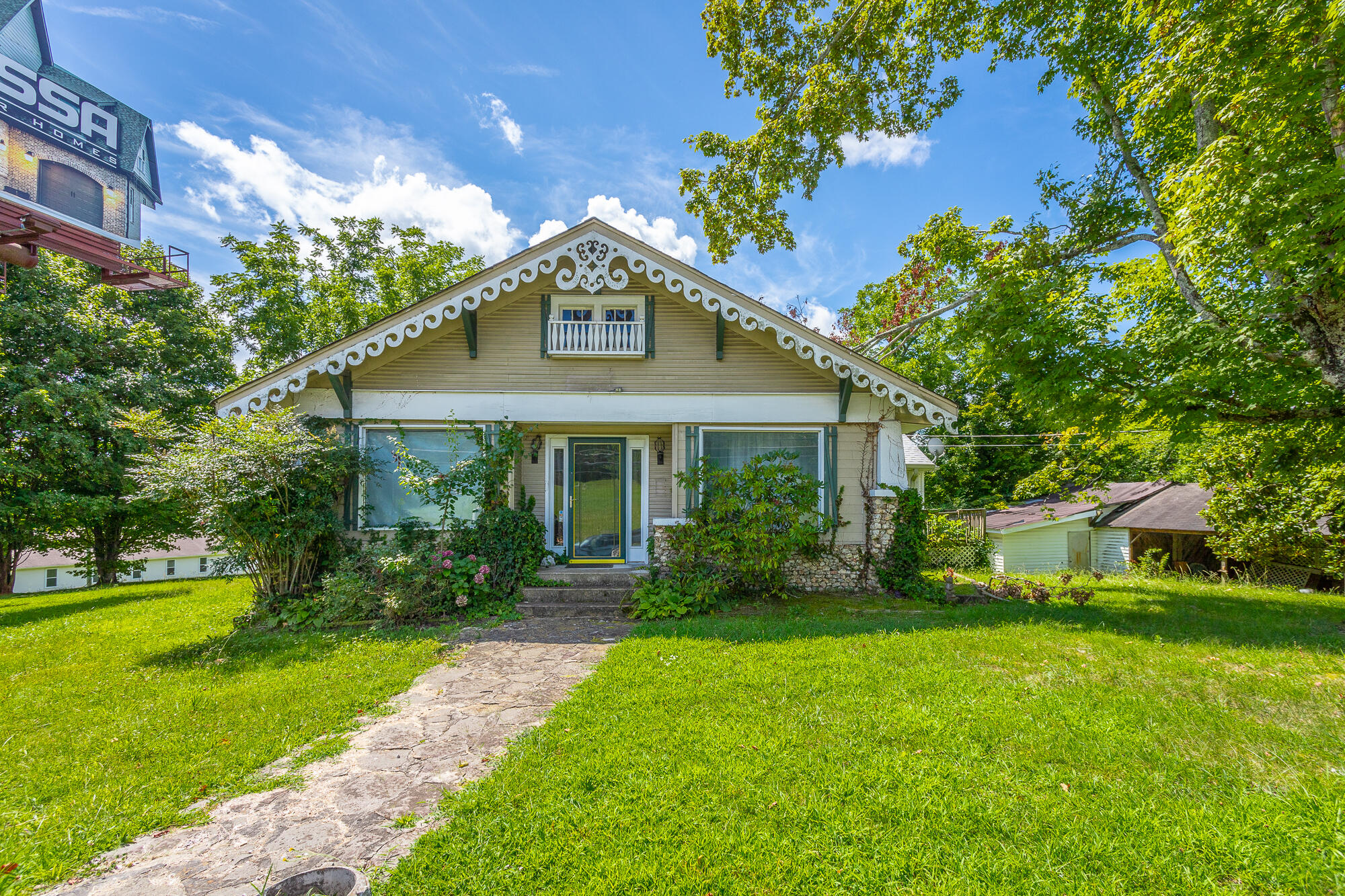 9514 East Brainerd Road Chattanooga, TN 37421 - Photo 1 of 42 Front of the House