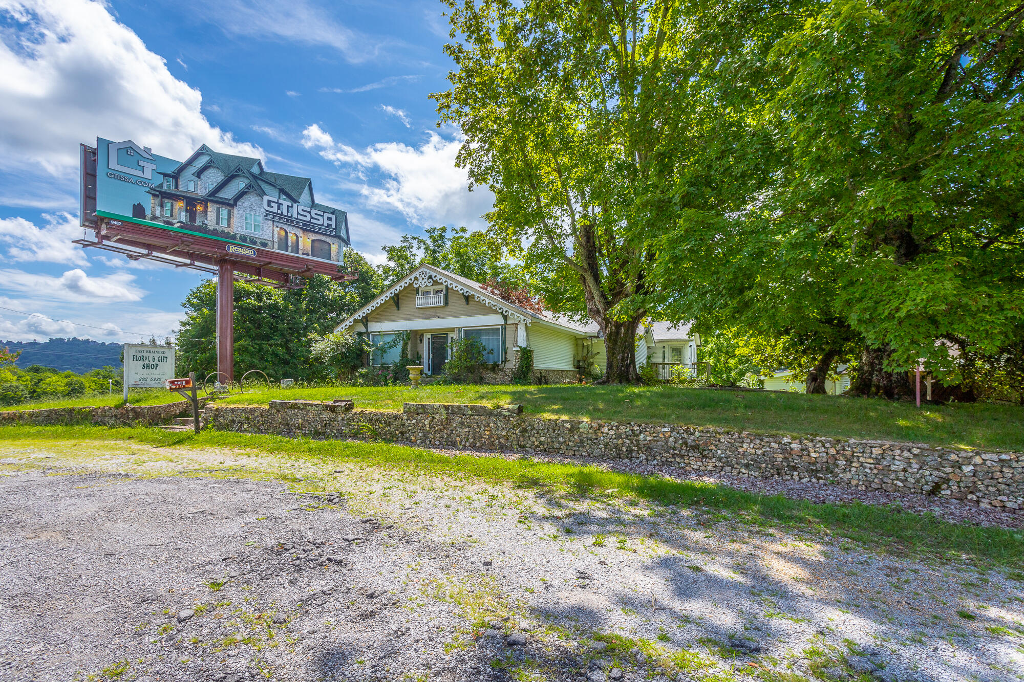 9514 East Brainerd Road Chattanooga, TN 37421 - Photo 11 of 42 Front View