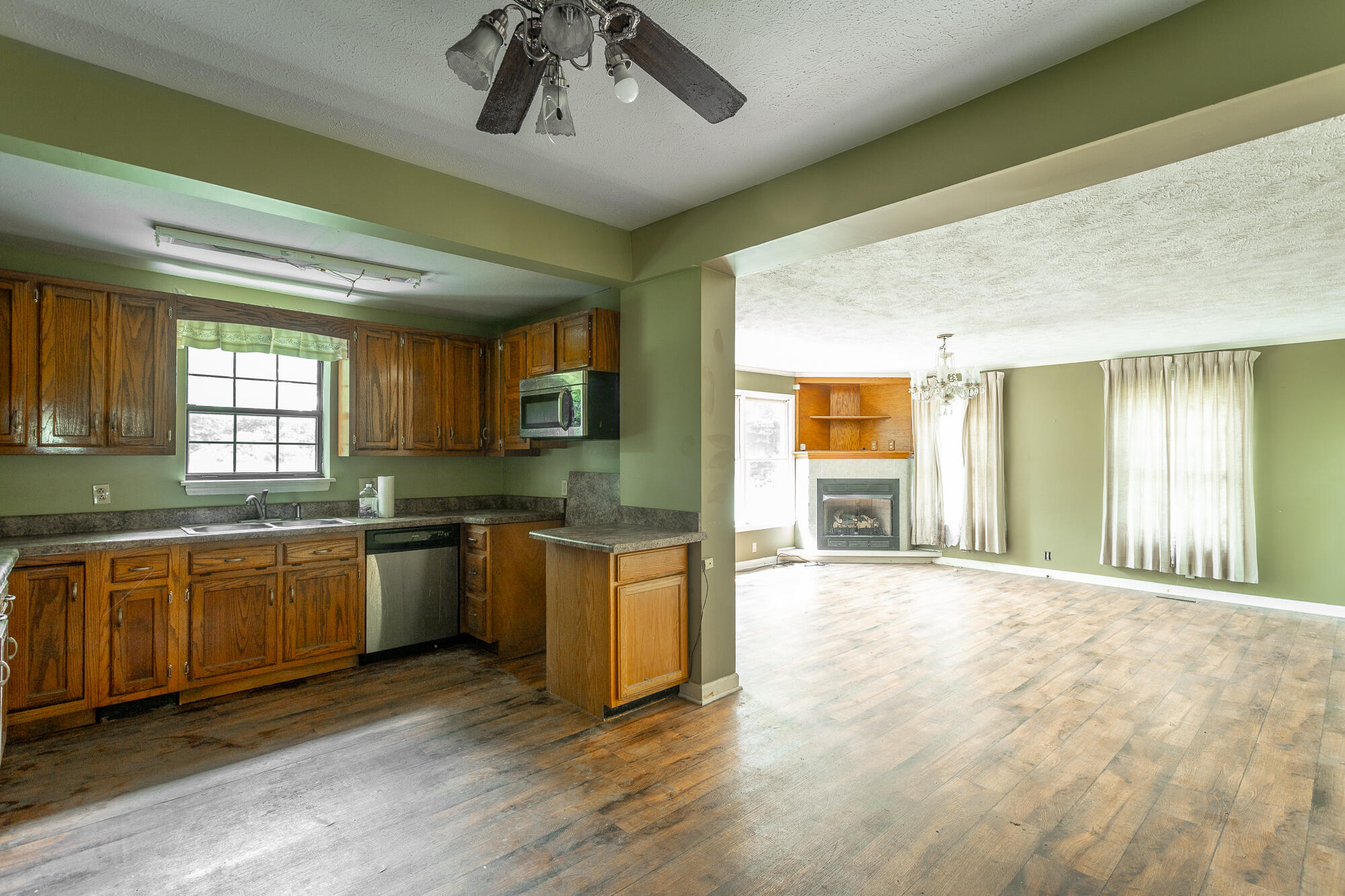 9514 East Brainerd Road Chattanooga, TN 37421 - Photo 20 of 42 Kitchen