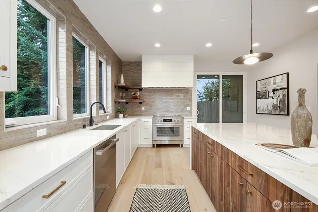 $2,288,000 | 8108 126th Avenue Northeast, Kirkland, WA 98033