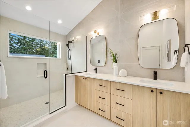 $2,288,000 | 8108 126th Avenue Northeast, Kirkland, WA 98033