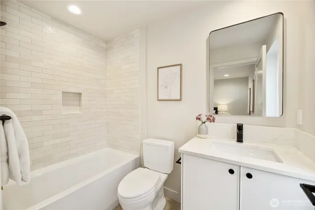 $2,288,000 | 8108 126th Avenue Northeast, Kirkland, WA 98033