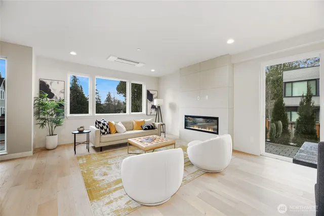 $2,288,000 | 8108 126th Avenue Northeast, Kirkland, WA 98033