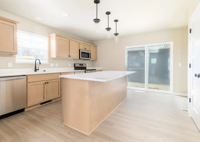 $389,900 | 1077 Tundra, Oregon, WI 53575