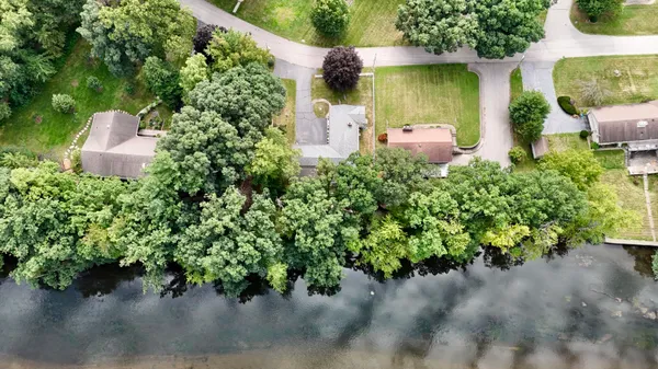 $260,000 | 610 North Forest Drive, Winamac, IN 46996