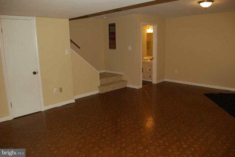 8571 Tyrolean Way Springfield, VA 22153 - Photo 19 of 22 Family Room