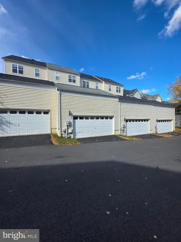 $3,200 | 12933 Clarks Crossing Drive, Clarksburg, MD 20871