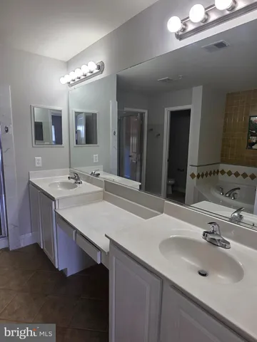 $3,200 | 12933 Clarks Crossing Drive, Clarksburg, MD 20871