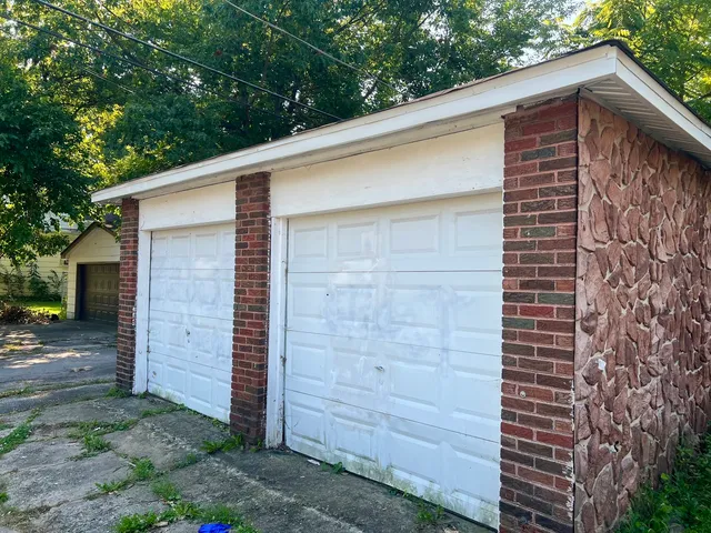 $1,950 | 1701 Victoria Avenue, North Chicago, IL 60064