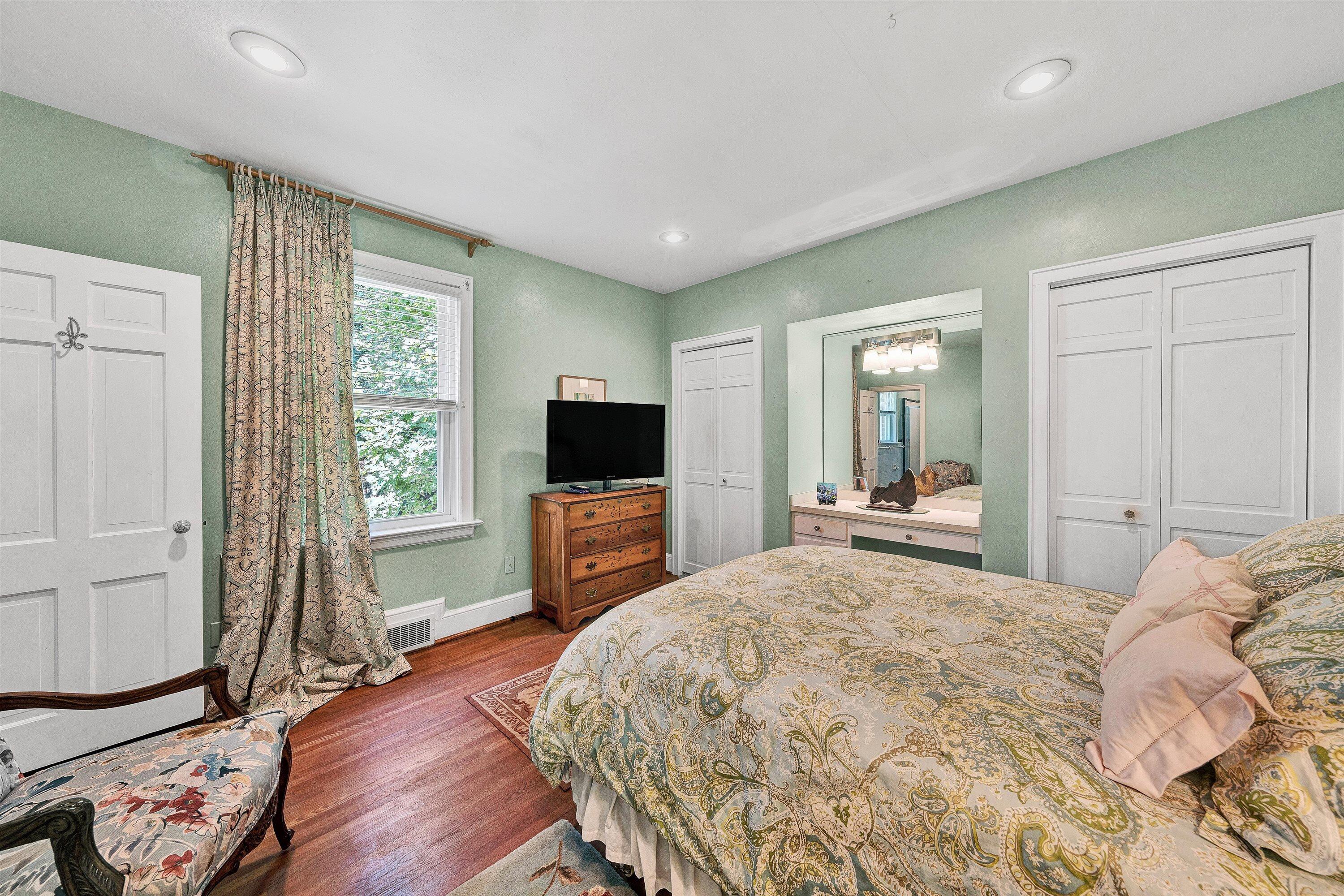 2130 Deyerle Road Southwest Roanoke, VA 24018 - Photo 24 of 47 24-DSC00340