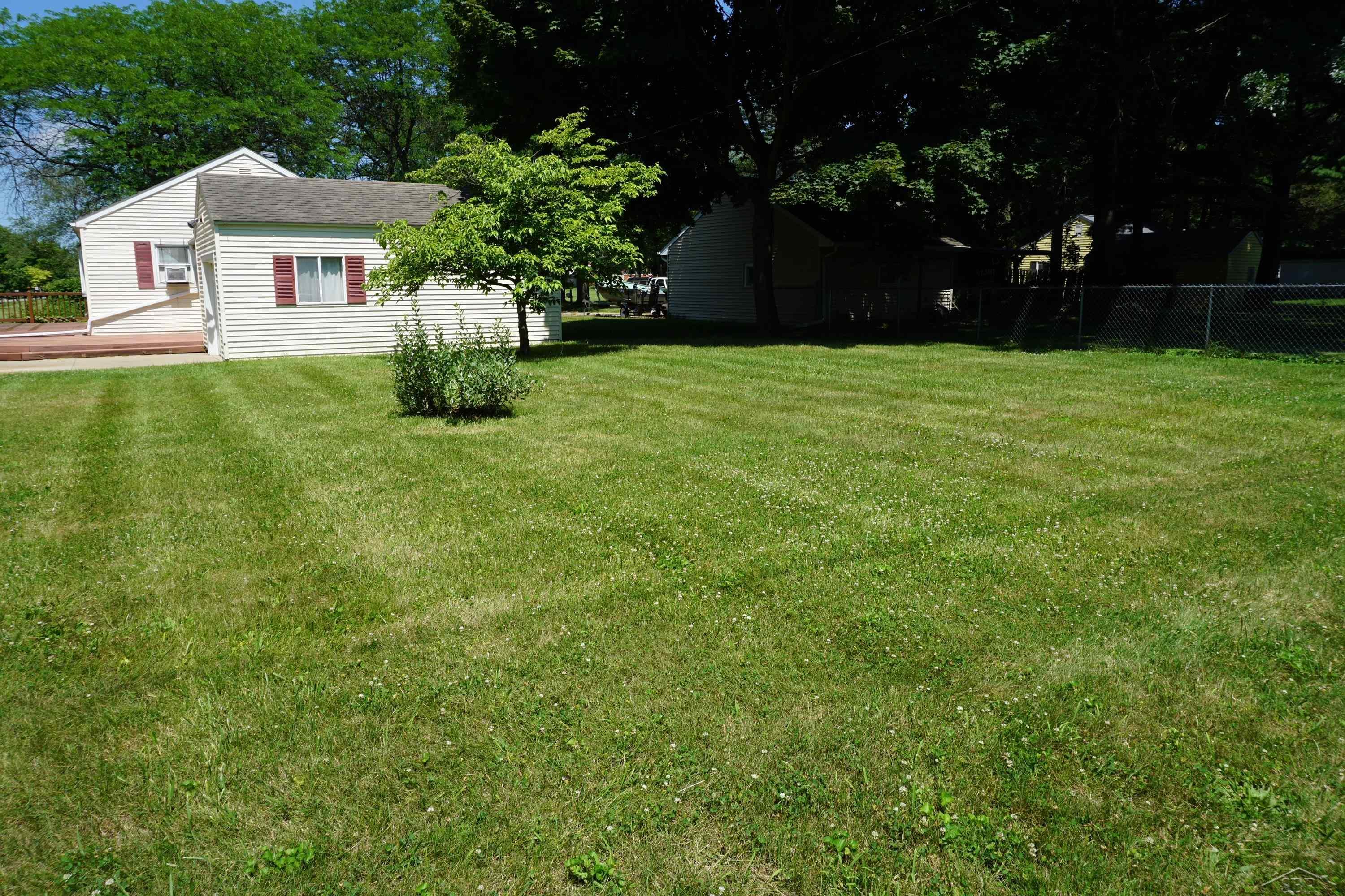 1407 East Sugnet Road Midland, MI 48642 - Photo 8 of 37 50151462-27ec73ca-f8cf-4335-a7f7-cec2fdc7f2dc.JPG