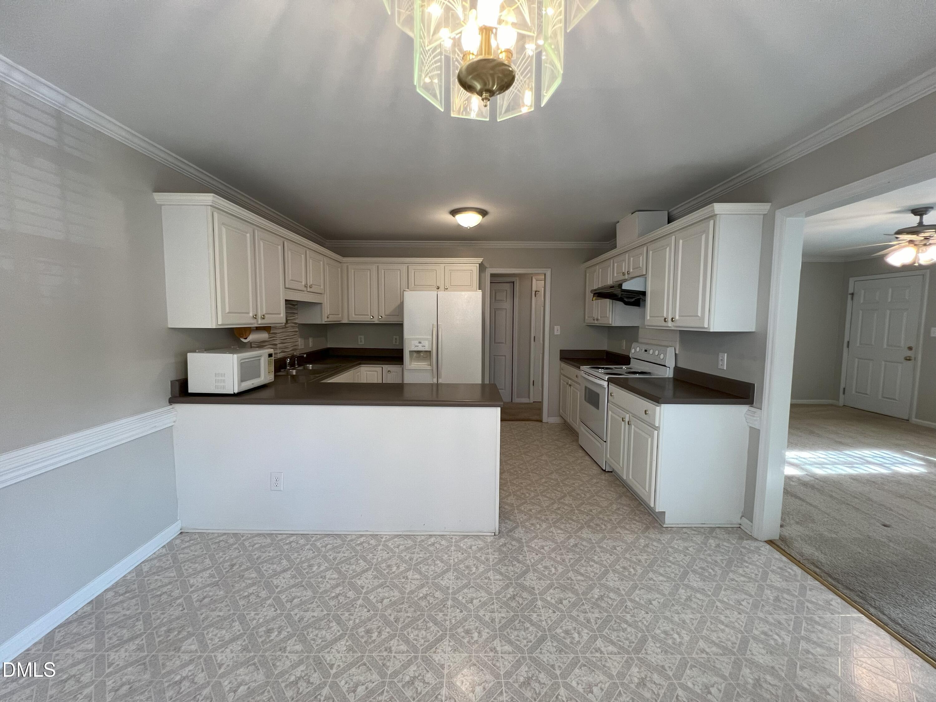 826 Shackleton Road Apex, NC 27502 - Photo 7 of 27 7-IMG_7420