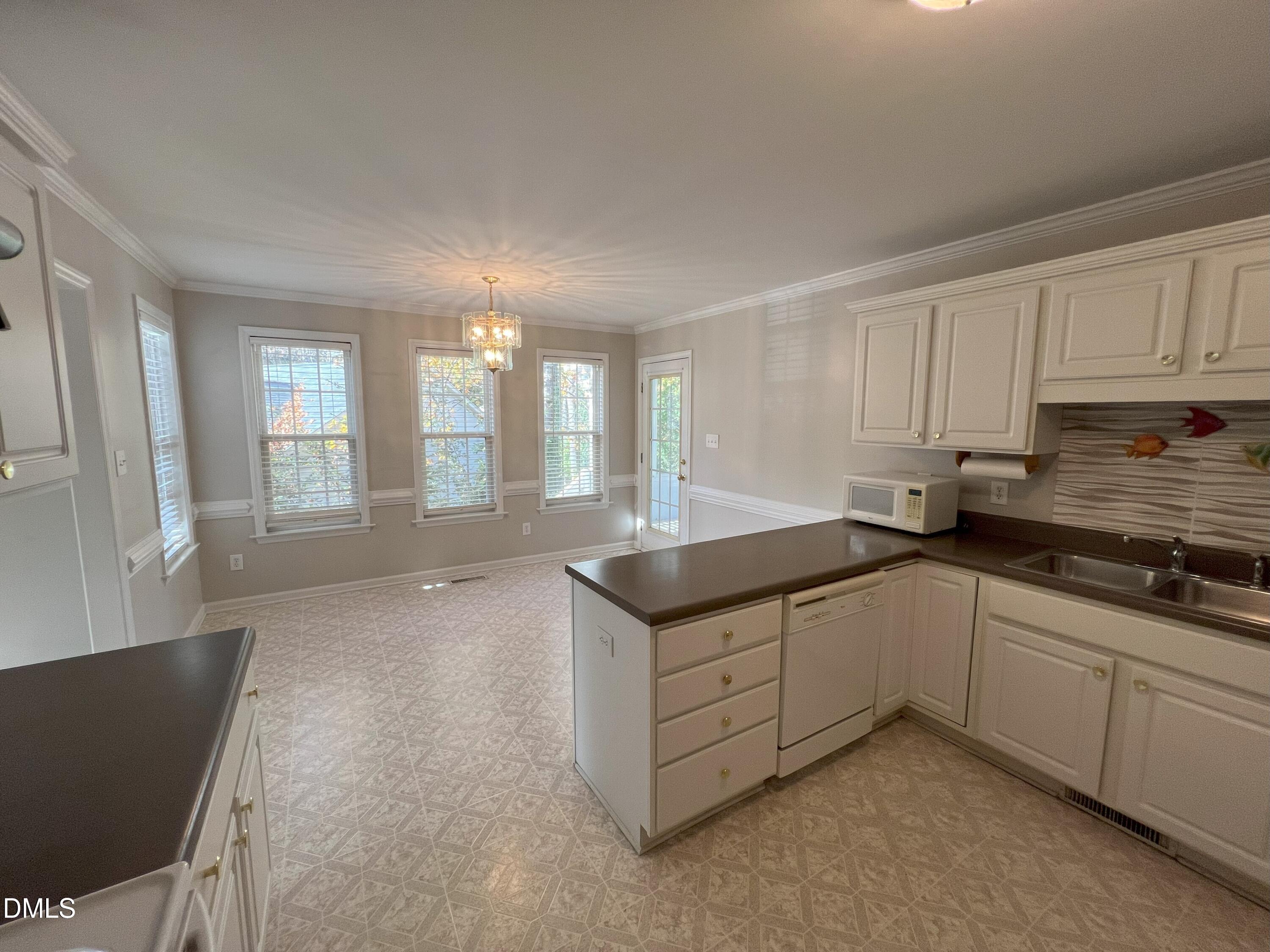 826 Shackleton Road Apex, NC 27502 - Photo 10 of 27 10-IMG_7419