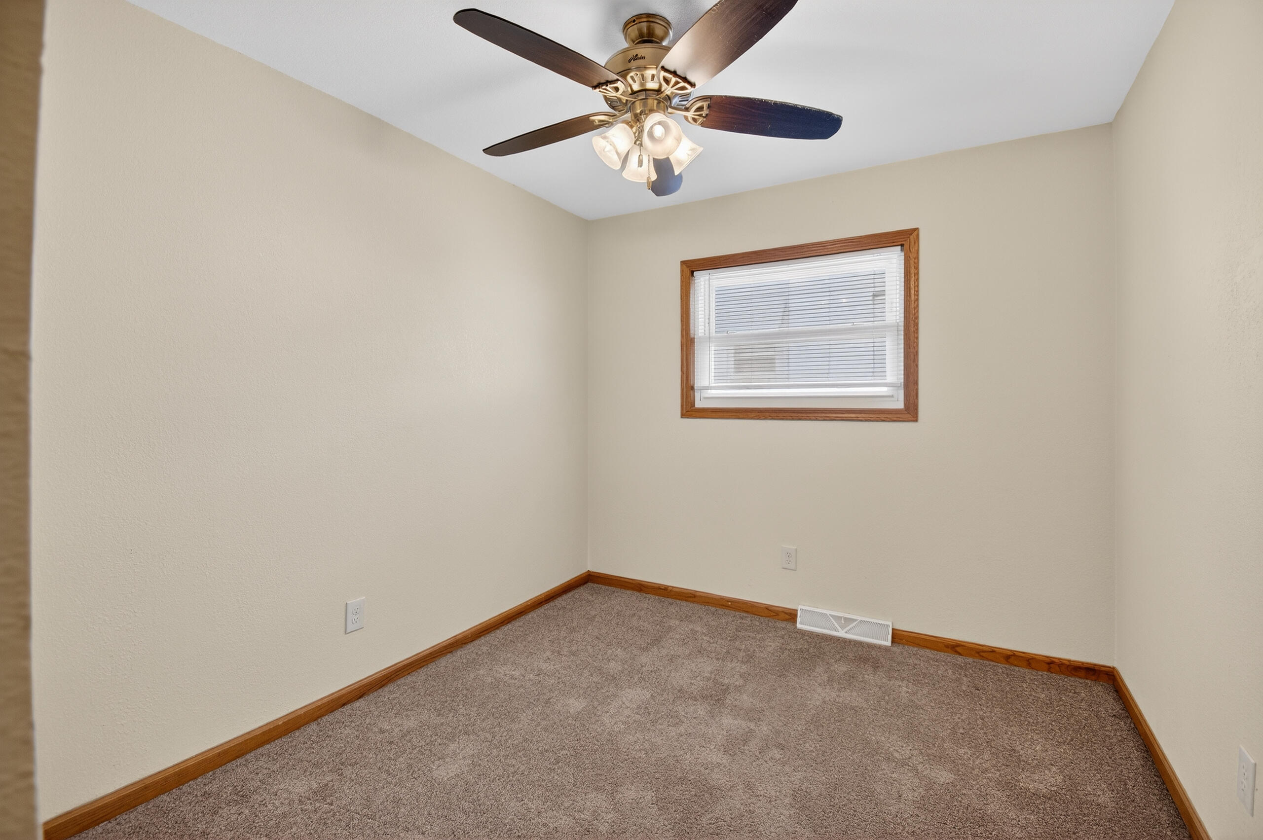 1617 Ohio Street Racine, WI 53405 - Photo 12 of 27 Bed 2