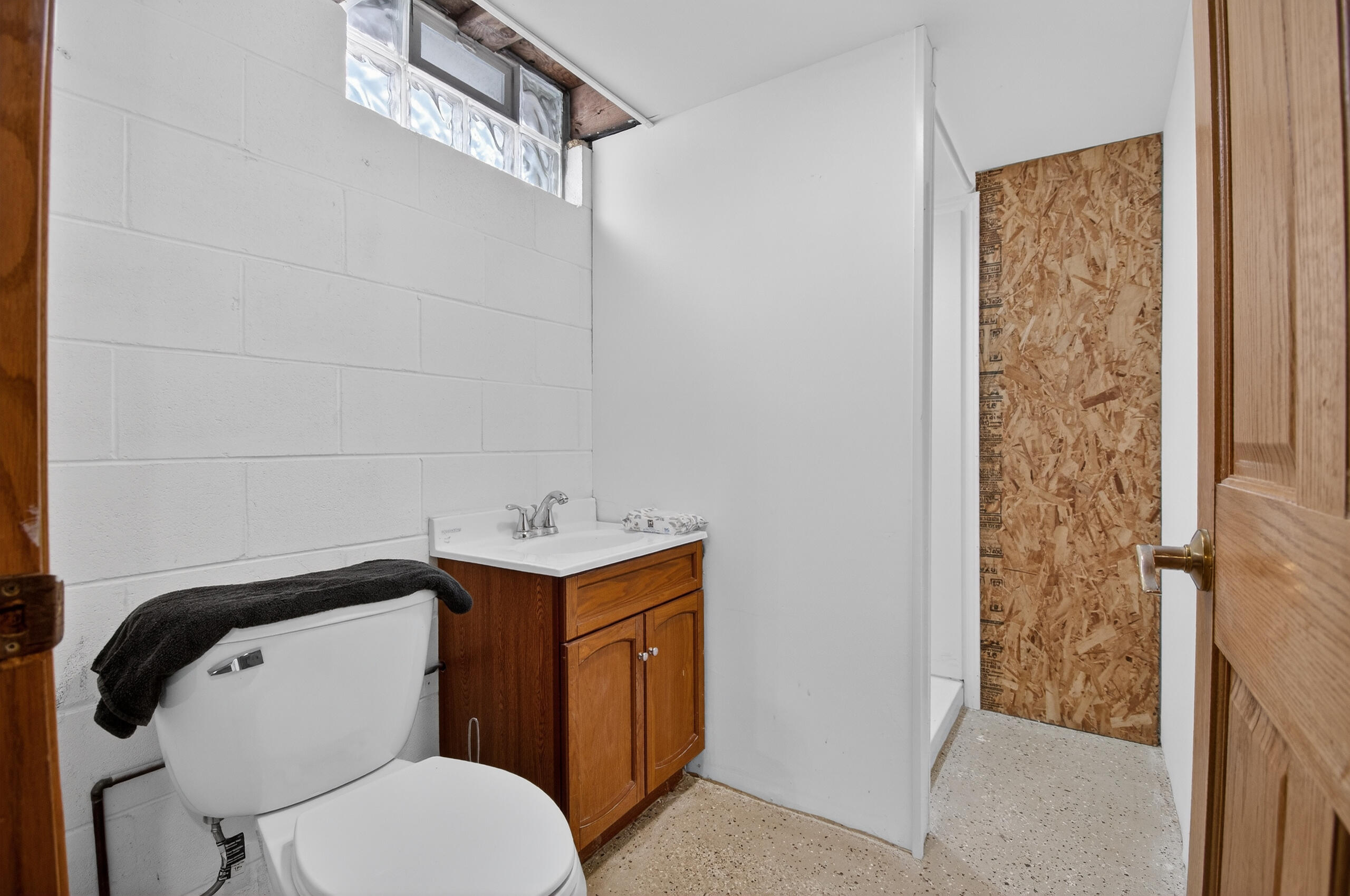 1617 Ohio Street Racine, WI 53405 - Photo 17 of 27 Lower full Bath