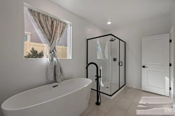 a view of room with walk in closet