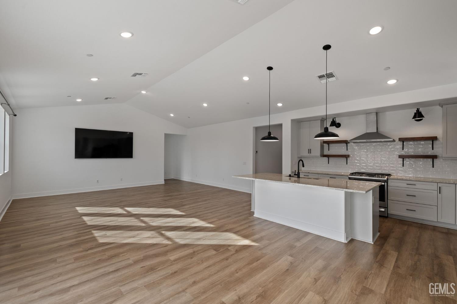 Undisclosed Address Tehachapi, CA 93561 - Photo 10 of 50