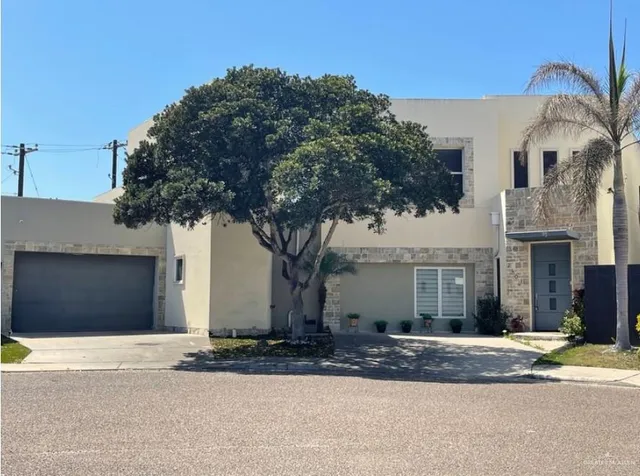 $669,000 | 2404 South 43rd Street, McAllen, TX 78503