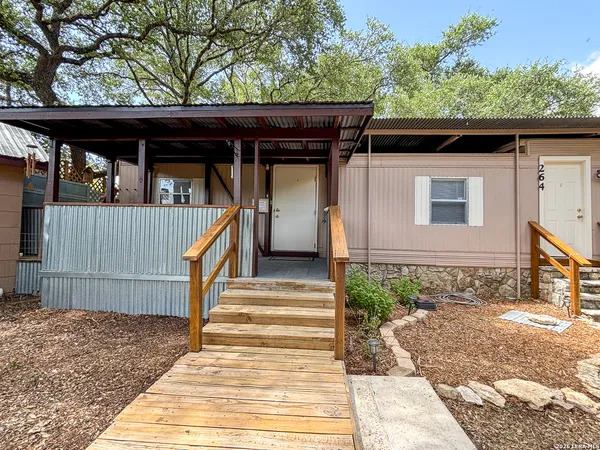 $900 | 264 Greenwood Street, Canyon Lake, TX 78133