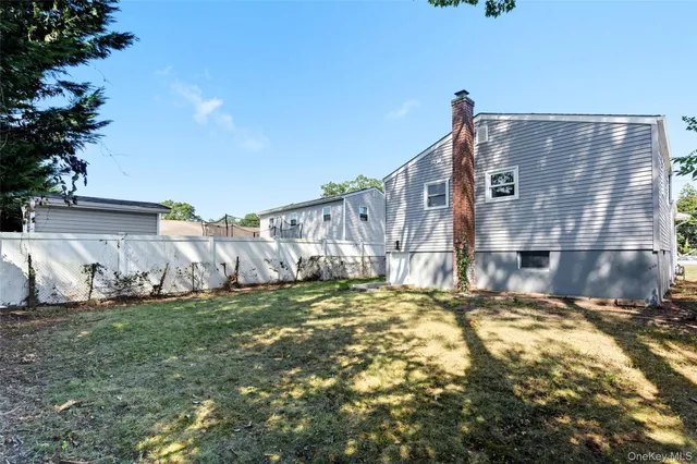 $648,999 | 792 Glendale Road, West Babylon, NY 11704