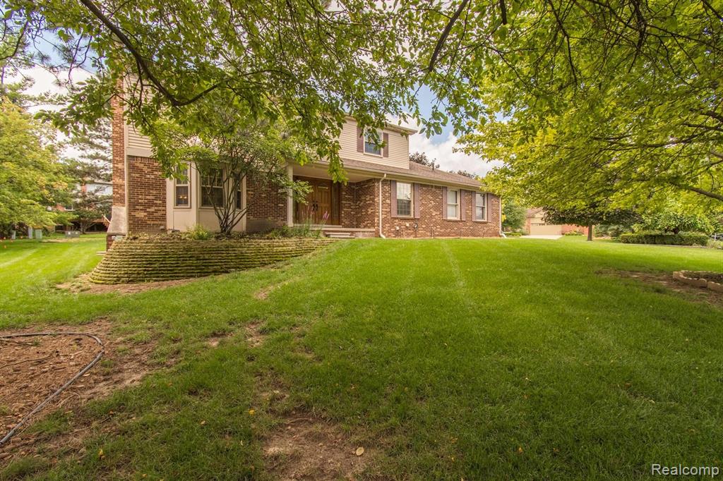 2604 Winter Park Road Rochester Hills, MI 48309 - Photo 4 of 48