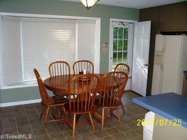 415 Lewis Jones Road High Point, NC 27265 - Photo 3 of 16 Kitchen. Eat-in area