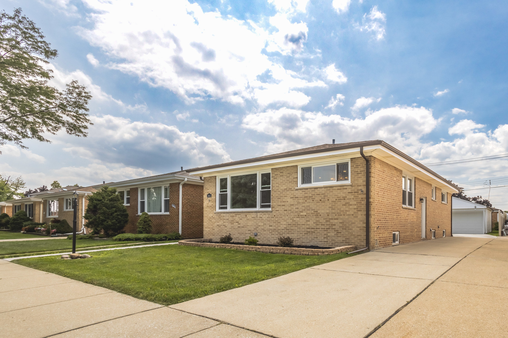 4924 North Nottingham Ave  