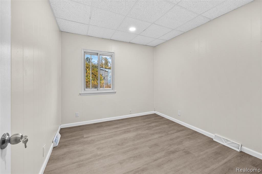 6931 Ball Road Romulus, MI 48174 - Photo 29 of 31