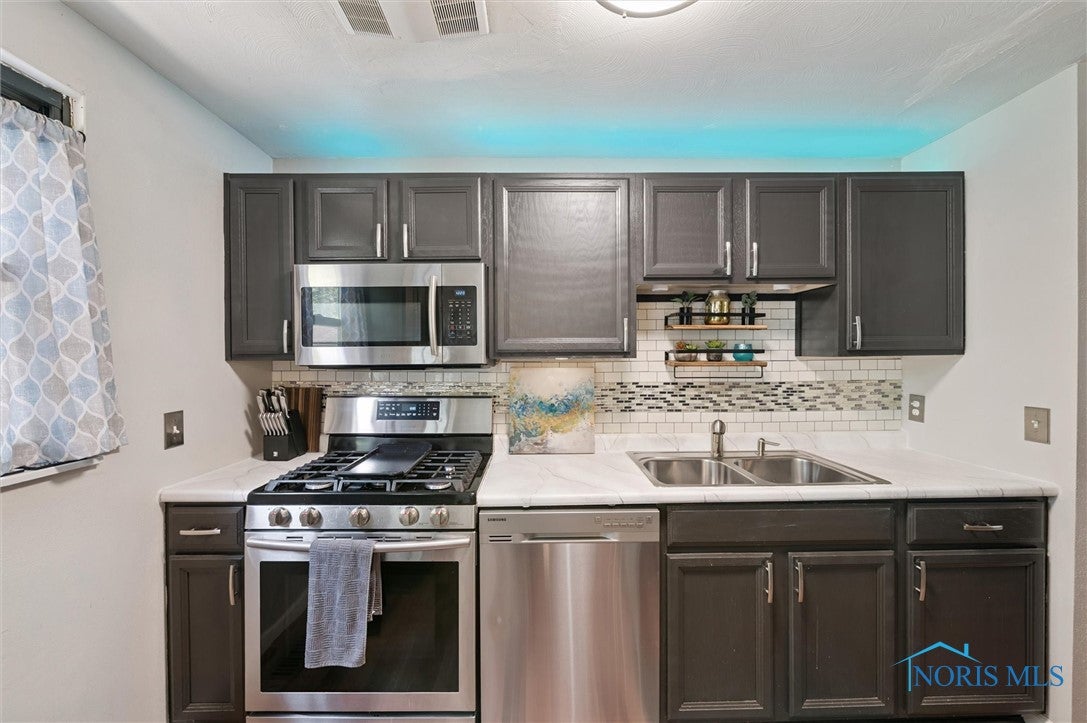 729 Southbriar Road Toledo, OH 43607 - Photo 17 of 41 Gallery Image 17