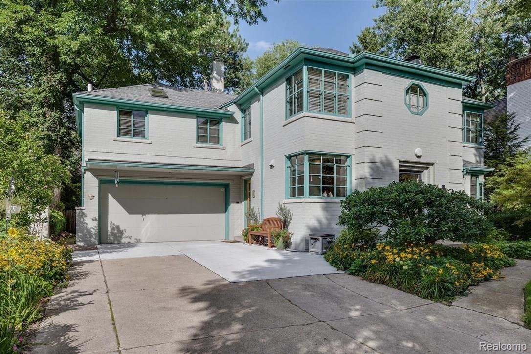 70 Cambridge Road Grosse Pointe, MI 48236 - Photo 2 of 29 70 Cambridge Grosse Pointe-large-026-8-70 Cambridge026FULL-1500x1000-72dpi.jpg