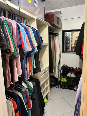 $279,000 | 639 West Oakland Park Boulevard, Unit 104D, Oakland Park, FL 33309