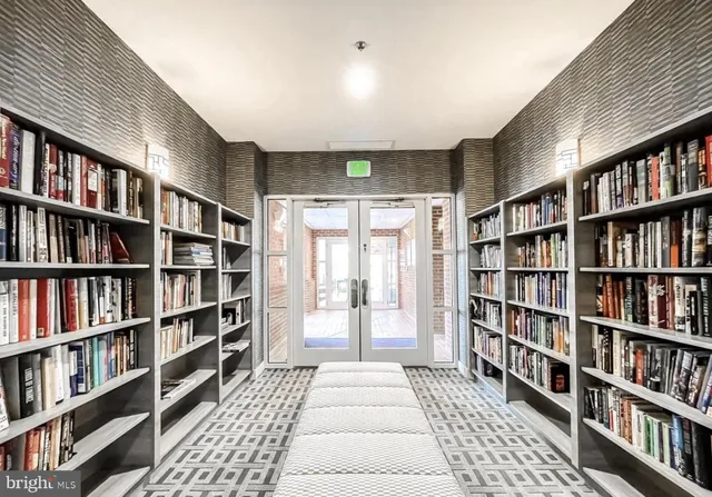 $449,000 | 250 President Street, Unit 600, Baltimore, MD 21202