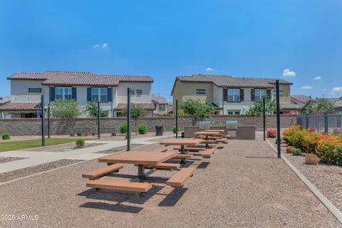 $435,000 | 1255 North Arizona Avenue, Unit 1251, Chandler, AZ 85225