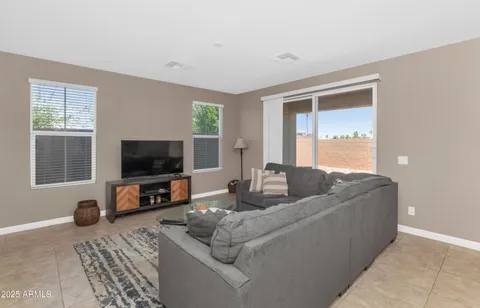 $435,000 | 1255 North Arizona Avenue, Unit 1251, Chandler, AZ 85225