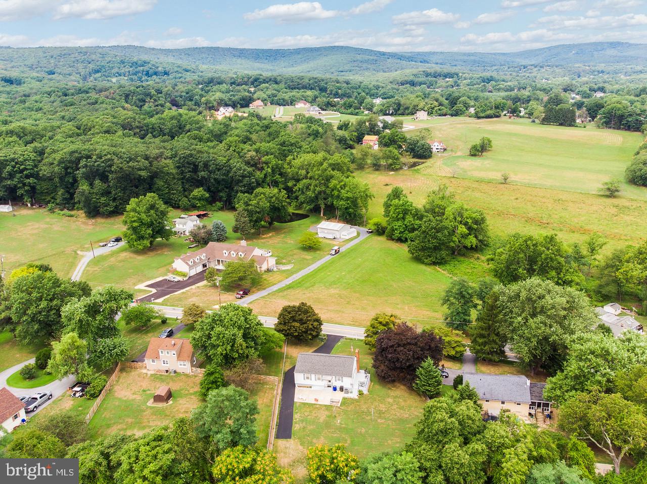 8015 Old Receiver Road Frederick, MD 21702 - Photo 5 of 36