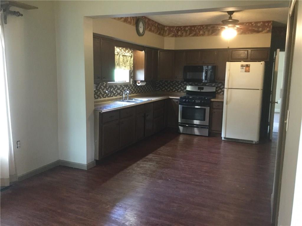 668 10 Mile Road Amity, PA 15311 - Photo 3 of 16