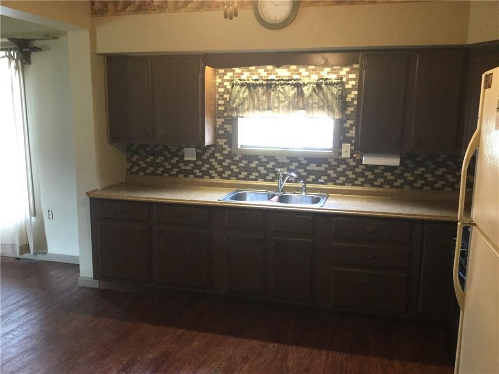 668 10 Mile Road Amity, PA 15311 - Photo 4 of 16