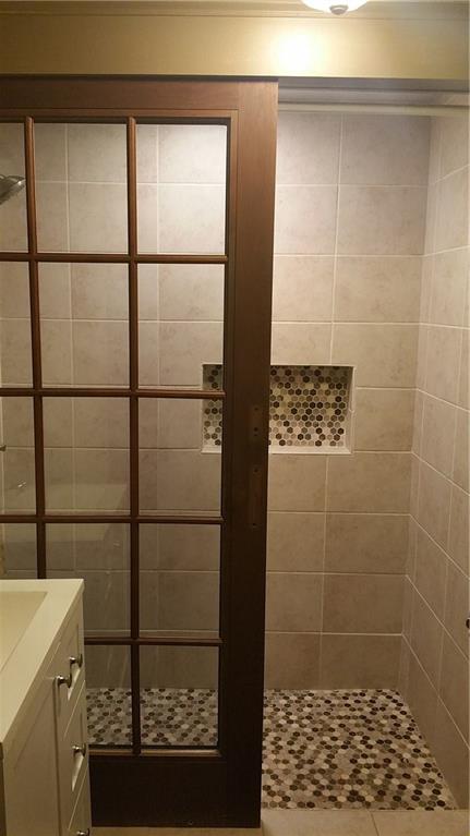 668 10 Mile Road Amity, PA 15311 - Photo 9 of 16 1st floor full bathroom
