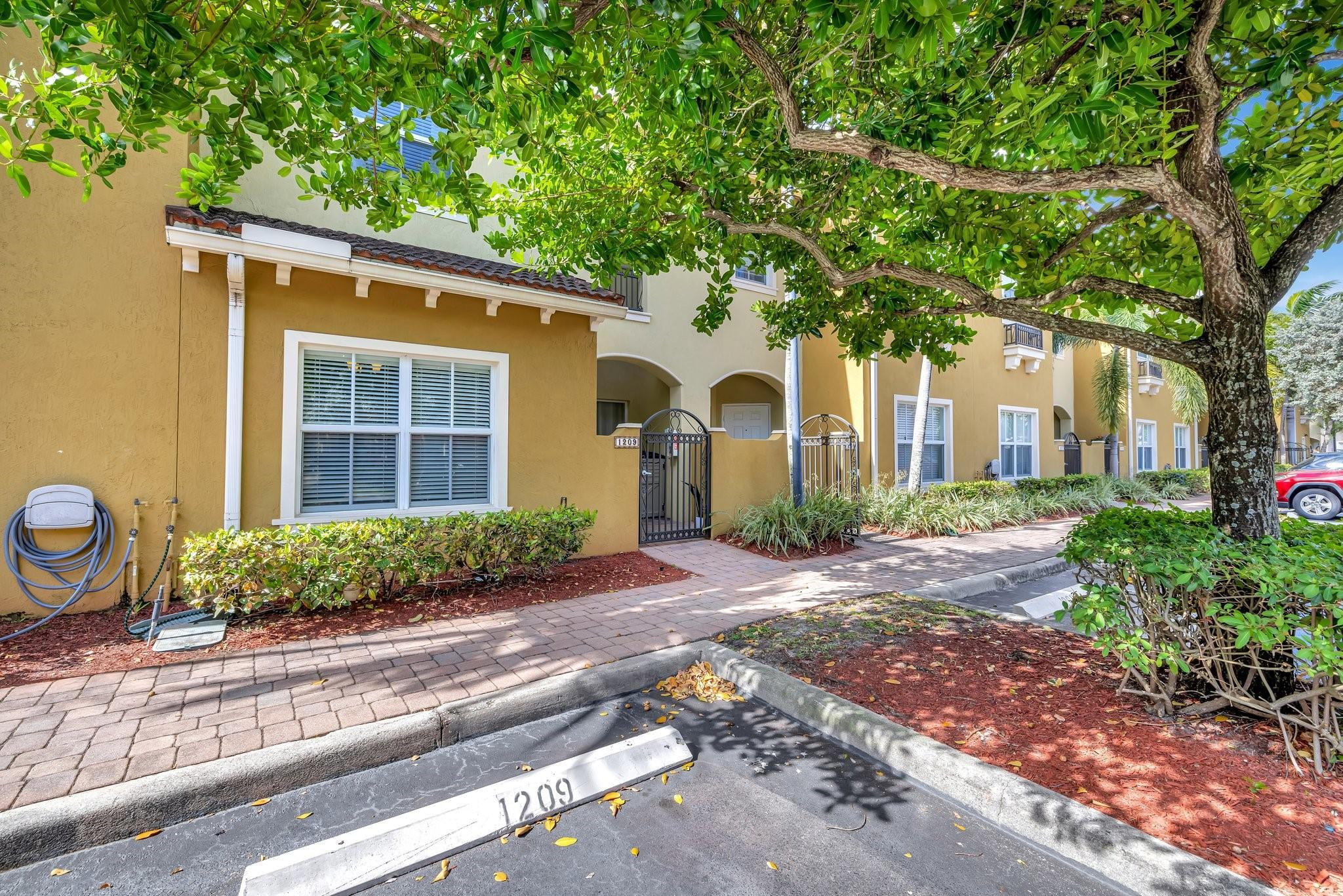 2851 Prospect Road, Unit 1209 Tamarac, FL 33309 - Photo 2 of 43 Photo 1