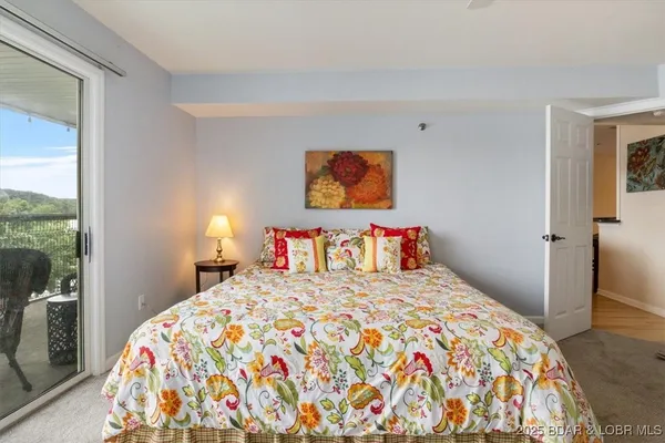 $335,000 | 601 Park Pl Drive, Unit 2A, Kaiser, MO 65047