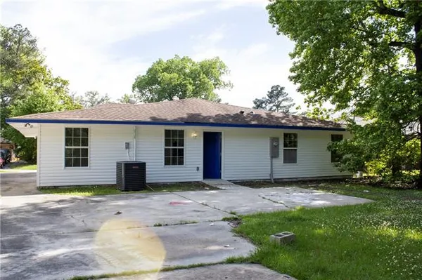 $2,000 | 6677 East Monarch Avenue, Baton Rouge, LA 70812