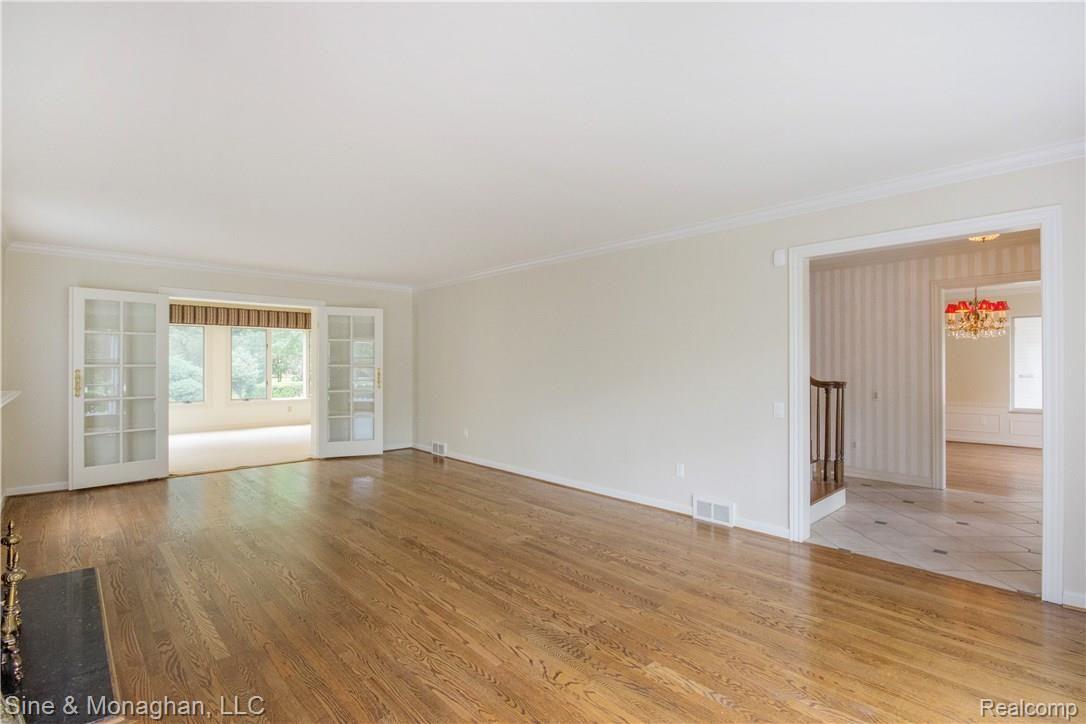 571 Renaud Road Grosse Pointe, MI 48236 - Photo 11 of 20 11.jpg