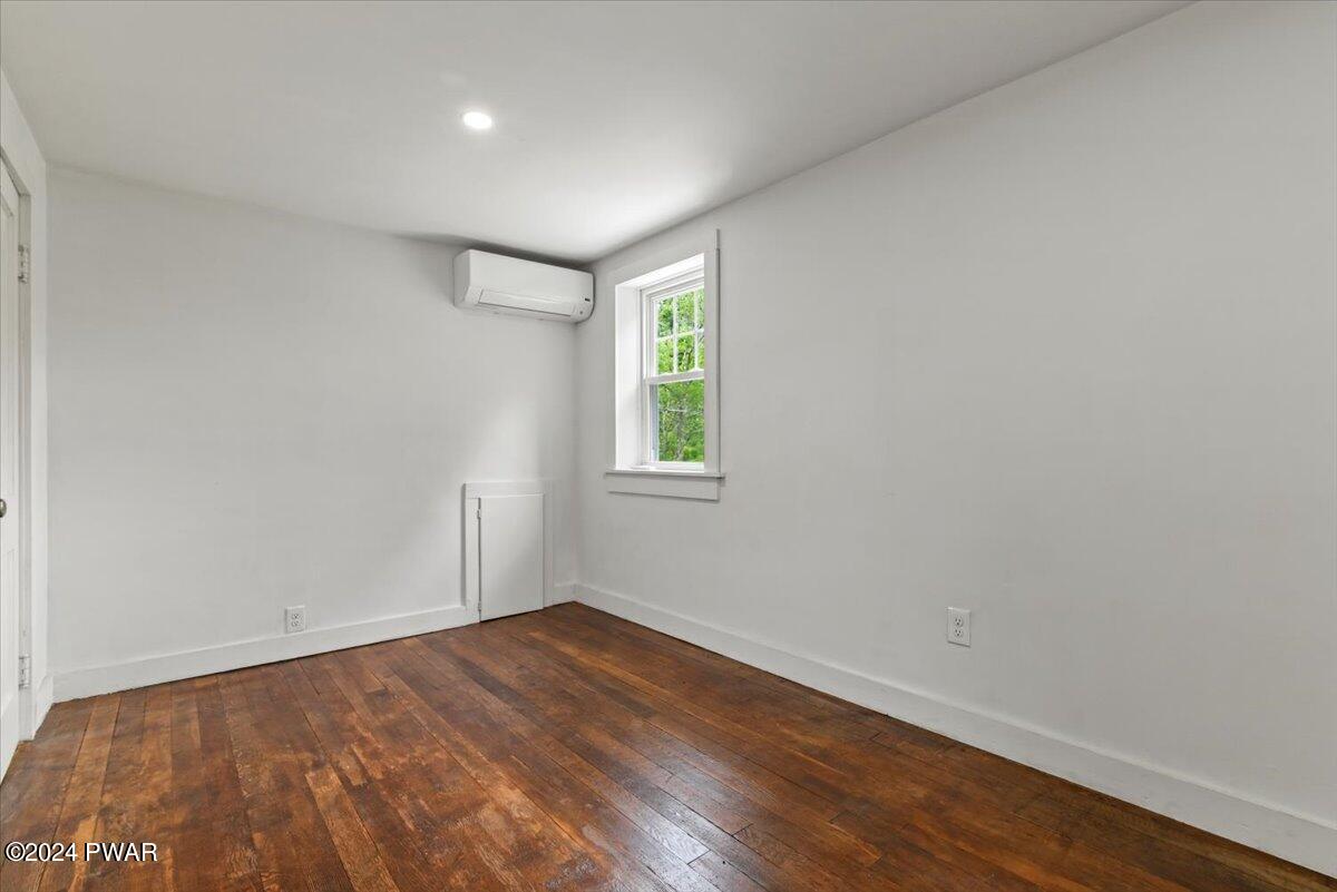807 Callicoon Road Damascus, PA 18415 - Photo 36 of 68 Bedroom
